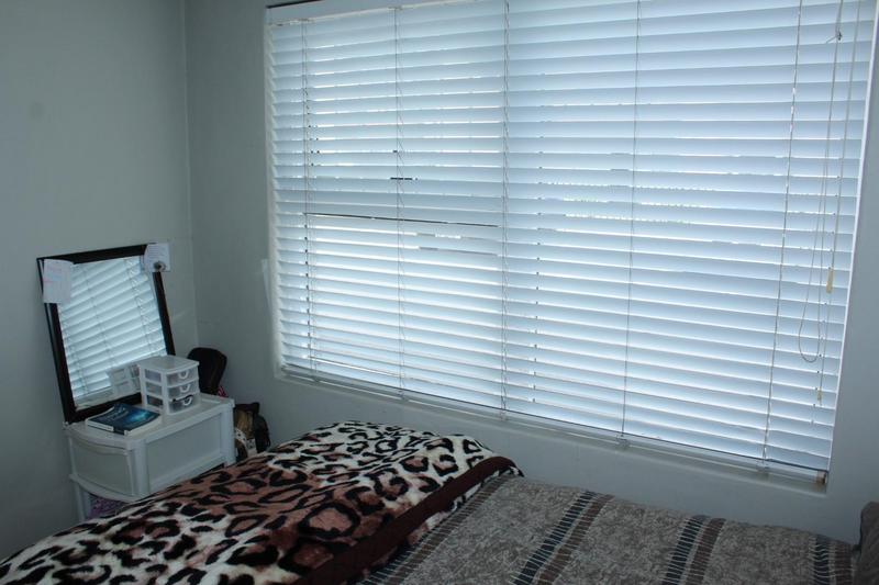 2 Bedroom Property for Sale in Goodwood Park Western Cape